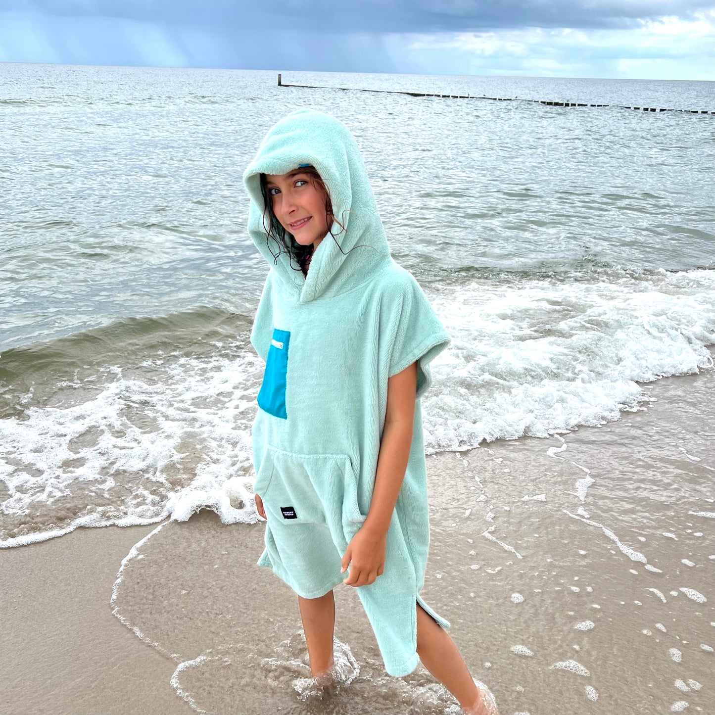 Poncho HUNGRY SURFER